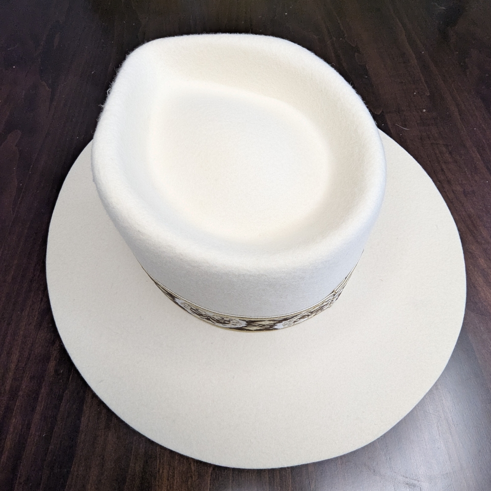 BNWT LACK OF COLOR  BEVERLY HAT IVORY/GOLD BRONZE - Picture 5 of 9